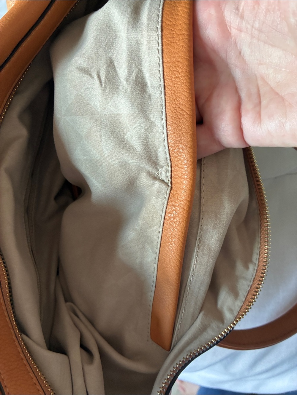 Women's Tan Leather Zip-Top Tote Bag with Dual Handles - Picture 5 of 8